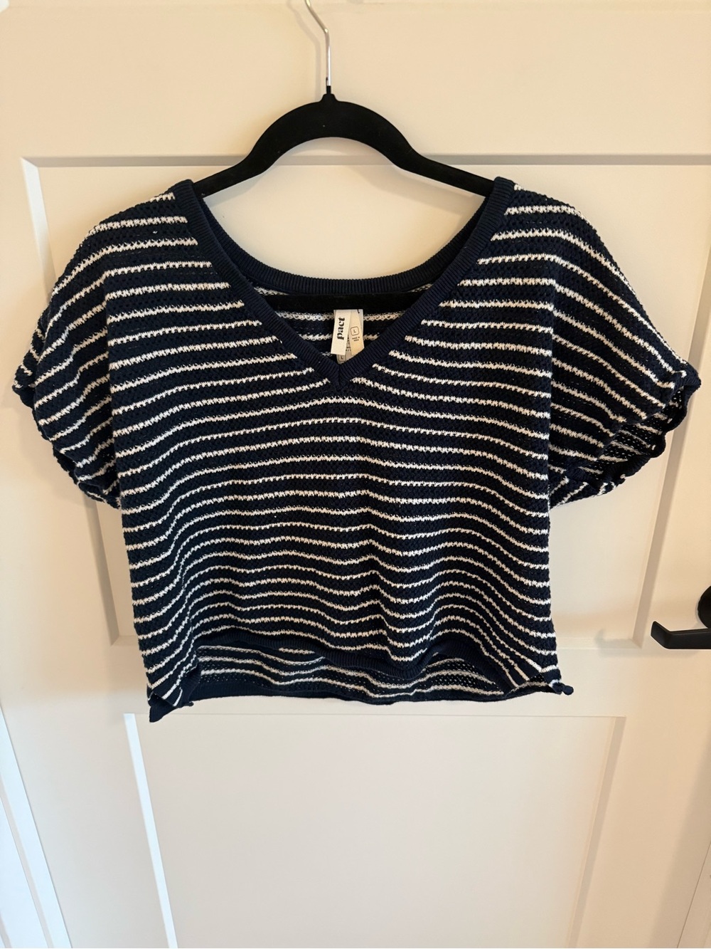 Pact Organic Cotton Linen Striped V Neck Crop Sweater Top Navy L